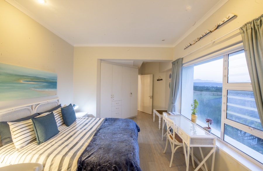 9 Bedroom Property for Sale in Poortjies Western Cape